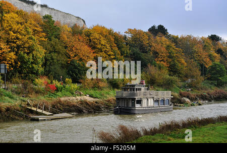 Lewes, East Sussex, UK. 26. Oktober 2015. UK-Wetter: Herbst-Farben auf den Fluss Ouse bei Lewes in Sussex heute Stockfoto
