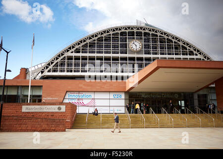 Manchester zentrale Convention Complex ehemaligen Bahnhof einmal genannt G-Mex stillgelegten ehemaligen einst als alten umgebauten refurb Stockfoto