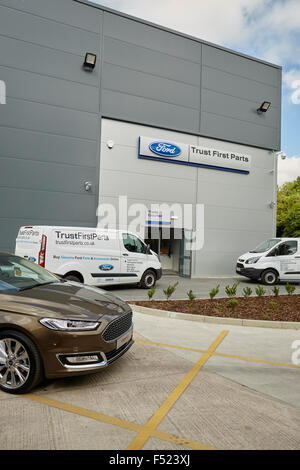 Vertrauen Ford Teile öffnen ihre neuen Distributionszentrum in Warrington Cheshire abgebildet Exterieur des Standortes Architekt-Eigenschaft Stockfoto