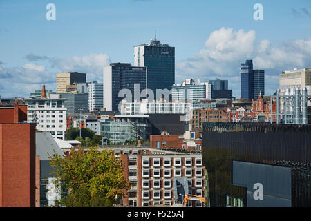 Skyline von Manchester erschossen von der Universität Oxford Road City Tower Dächer GUS Architekten Eigenschaft Eigenschaften Gebäude coop Stockfoto