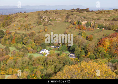 Herbst auf der Suche von Barrow Wake Sicht in Richtung Crickley Hill Country Park, die Cotswolds, Gloucestershire, England, UK Stockfoto