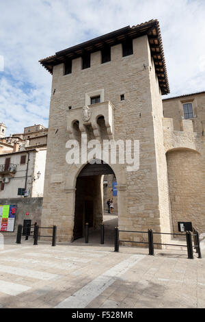 Republik San Marino, Italien, Europa - 10. Oktober 2012: Porta San Francesco. Stockfoto