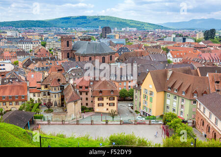 Überblick über die Altstadt und Kathedrale von Sankt Christoph, betrachtet von Zitadelle Belfort City, Franche-Comté, Frankreich, Europa Stockfoto