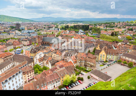 Überblick über die Altstadt und Kathedrale von Sankt Christoph, betrachtet von Zitadelle Belfort City, Franche-Comté, Frankreich, Europa Stockfoto