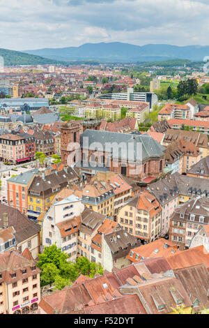 Überblick über die Altstadt und Kathedrale von Sankt Christoph, betrachtet von Zitadelle Belfort City, Franche-Comté, Frankreich, Europa Stockfoto