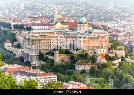 Die Budaer Burg, die historische Burganlage von der Ungarischen Könige in Budapest Ungarn, die erstmals in 1265 abgeschlossen In der Vergangenheit war es auch Royal C Stockfoto