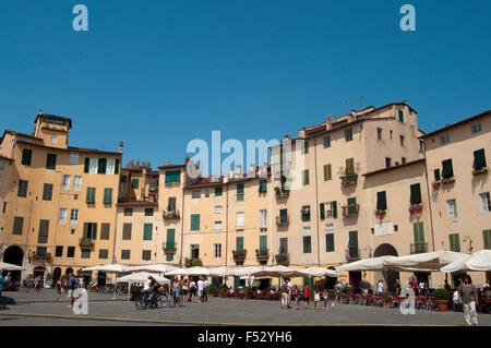 Italien, Lucca, Toskana, Piazza Anfiteatro, Amphitheater Platz Stockfoto