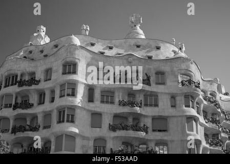 Casa Milà, einem modernistischen Gebäude in Barcelona, Katalonien, Spanien. Stockfoto