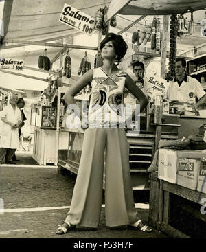 Werbung-Damen Mode Bekleidung, Rom, Italien Stockfoto