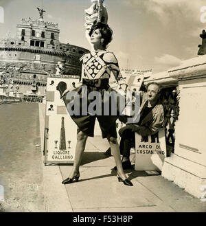 Werbung-Damen Mode Bekleidung, Rom, Italien Stockfoto