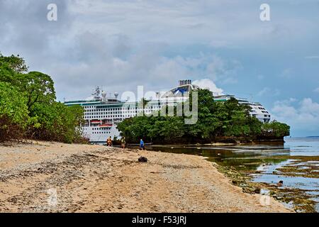 Kreuzfahrtschiff Verzwergung Cartwheel Insel PNG Stockfoto