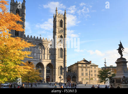 Place d ' Armes und Notre-Dame-Basilika, Montreal, Quebec, Kanada Stockfoto