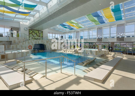 Swimmingpool Auf Dem Tui Kreuzfahrtschiff Marella Explorer