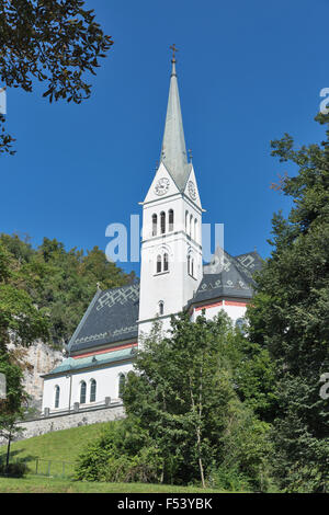 Neo gotischen Pfarrkirche Sankt Martin am Bleder See in Slowenien Stockfoto