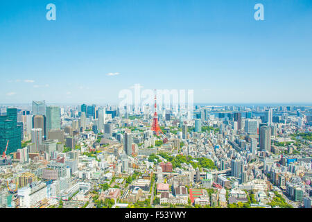 Tokyo Tower-Blick vom Roppongi Hills Observatory, Minato-Ku, Tokyo, Japan Stockfoto