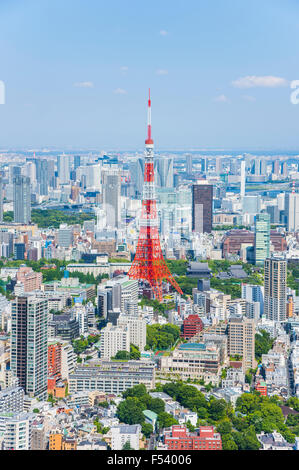 Tokyo Tower-Blick vom Roppongi Hills Observatory, Minato-Ku, Tokyo, Japan Stockfoto