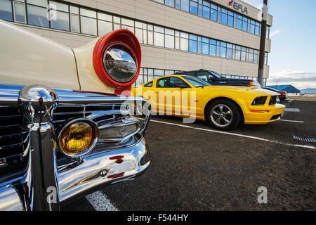 Oldtimer Ford Victoria und Mustang, Reykjavik, Island Stockfoto