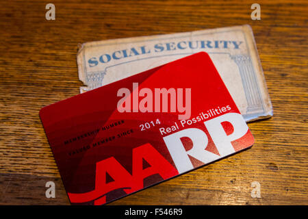 AARP und Sozialversicherungsausweise sehr wichtig für Senioren Stockfoto