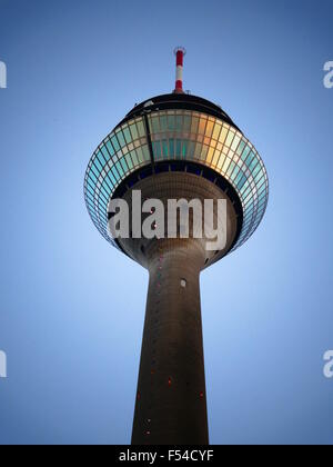 Europa Deutschland NRW Düsseldorf Düsseldorf Fernsehturm Stockfoto