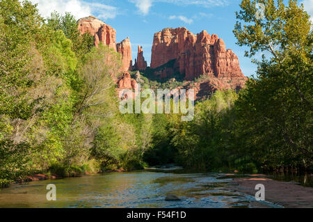 Cathedral Rock und Oak Creek, Sedona, Arizona, USA Stockfoto