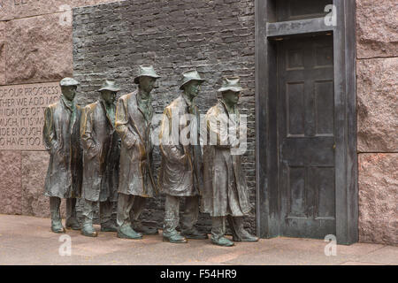 WASHINGTON, DC, USA - Franklin Roosevelt Memorial. Bronzeskulptur von Depression Brotlinie. Stockfoto