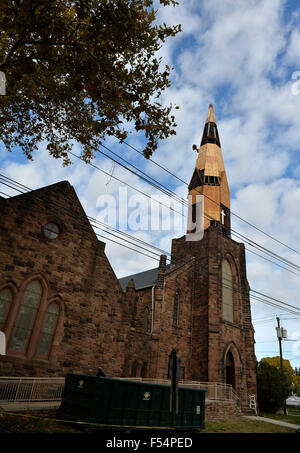 New Jersy. 27. Oktober 2015. Foto aufgenommen am 27. Oktober 2015 zeigt einen allgemeinen Überblick über die Belleville Dutch Reformed Church in Belleville Stadt, Essex County, New Jersey, Vereinigte Staaten. Einige Überreste von chinesischen Arbeitern des 19. Jahrhunderts fanden hier in der Kirche Keller. Nach der Belleville Historical Society gehören diese Überreste vermutlich die ersten chinesischen Immigranten, die im Osten der Vereinigten Staaten niederließen. Bildnachweis: Wang Lei/Xinhua/Alamy Live-Nachrichten Stockfoto