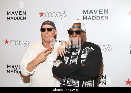 Designer starten die Freisetzung von Maven x Müller Herrenkollektion hielt bei Macy's Herald Square mit Steve Madden und Aufnahmekünstler Ja Rule: Steve Madden, Ja Regel wo: New York City, USA: 26. August 2015 Stockfoto