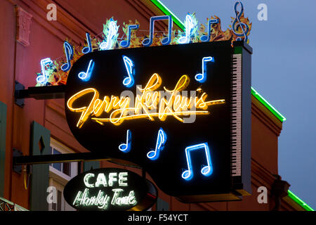 Zeichen für Jerry Café Ort im legendären Beale Street Entertainment District bekannt für Rock And Roll und Blues Stockfoto