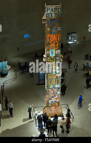 Unterschriften auf letzte Spalte Website entnommen zeigen National September 11 Memorial Museum, das World Trade Center, New York USA Stockfoto