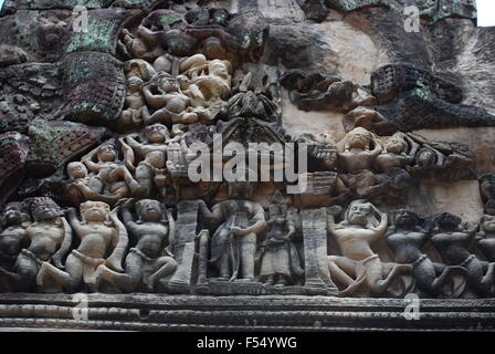 Apsara Tänzerin Basrelief am Banteay Kdei Tempel in Angkor Gebiet in der Nähe von Siem Reap, Kambodscha. Stockfoto