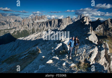 Die Aussicht vom Gipfel des Nuvolau, Dolomiten, Italien Stockfoto