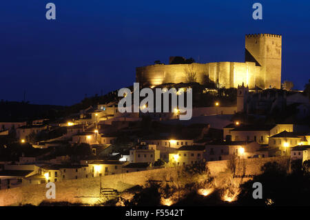 Mertola Burg in der Abenddämmerung. Alentejo. Portugal Stockfoto