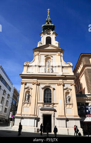 Stiftskirche in der Mariahilfer Straße, Wien, Österreich, Europa Stockfoto