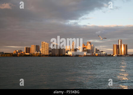 Skyline von Detroit USA anzeigen aus Kanada Stockfoto
