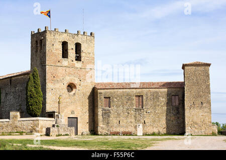 Santa Maria Serrateix in Katalonien, ist eine romanische Kirche, die das ehemalige Benediktinerkloster St.Maria gehörte und Stockfoto