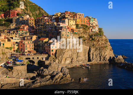 Manarola ist eine Stadt und Gemeinde in der Provinz La Spezia, Ligurien, Nordwest-Italien. Stockfoto