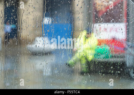 Bradford 28. Oktober 2015 sehr regnerischen Tag in der Pennine Stadt Bradford West Yorkshire © Paul Chambers/Alamy Live News Stockfoto