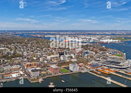 Luftaufnahme von Port Newark in Bayonne, New Jersey USA. Das Gebiet ist bekannt für Öl-Lagerung und Versand Stockfoto