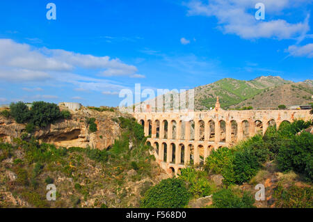 Puente de Las Aguilas, römische Aquädukt. Nerja. La Axarquia, Provinz Málaga, Andalusien. Spanien Stockfoto