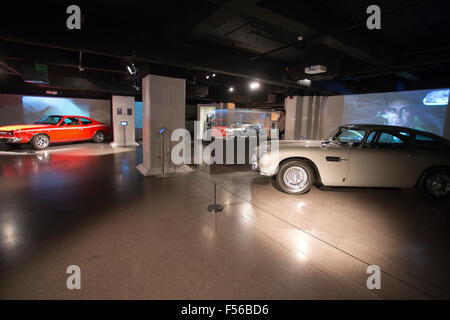 Aston Martin DB5 verwendet in dem James Bond Film 2006 "Casino Royale". BOND IN MOTION, James Bond Ausstellung, Film Museum in London, UK Stockfoto