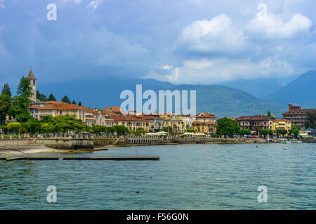 Blick auf Hafen von Ascona am Lago Maggiore im Sommer. Stockfoto