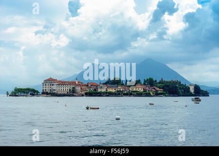 Wolken über am Lago Maggiore Inseln. Stockfoto