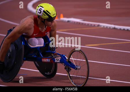 Doha, Katar. 28. Oktober 2015. Event-Übersicht - Herren 800m T54 - Runde 1 Hitze 1 bis 4 auf 2015 IPC Leichtathletik-WM in Doha, Katar. Insgesamt 16 bei Credit: Ionel Sorin Furcoi/Alamy Live News Stockfoto