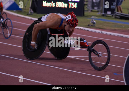 Doha, Katar. 28. Oktober 2015. Event-Übersicht - Herren 800m T54 - Runde 1 Hitze 1 bis 4 auf 2015 IPC Leichtathletik-WM in Doha, Katar. Insgesamt 16 bei Credit: Ionel Sorin Furcoi/Alamy Live News Stockfoto