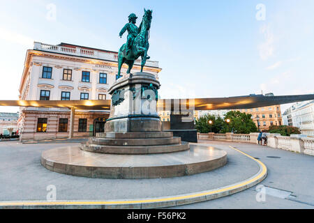 Wien, Österreich - 28. September 2015: Franz Joseph ich Denkmal in der Nähe von Albertina Museum, Wien. Albertina ist einer der wichtigsten Stockfoto