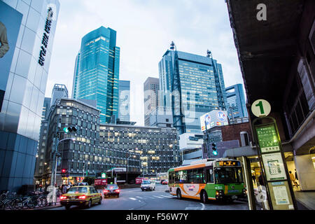 Shimbashi Ekimae Gebäude, Shimbashi Station, Minato-Ku, Tokyo, Japan Stockfoto