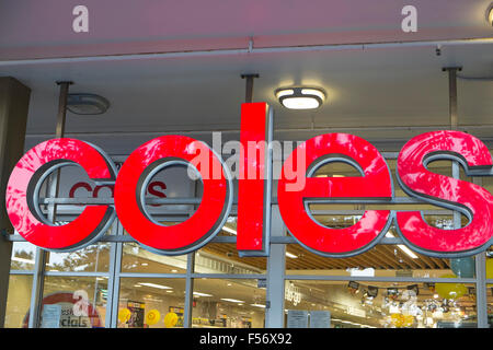 coles Supermarkt-Schild in Sydney, NSW, Australien, coles ist Eigentum von Wesfarmers. Stockfoto