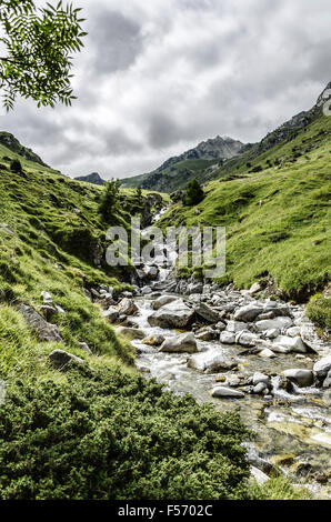 Erstaunlich natürlichen Blick auf die Pyrenäen in Spanien Stockfoto