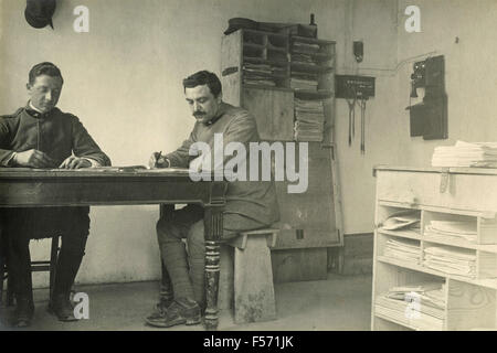 Militär der Armee, mechanische Industrien Suzzara 2. Flotte Depot Workshop, Italien Stockfoto