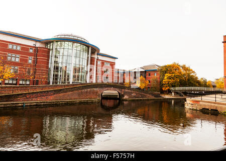 Nottingham Magistrates Magistrat Stadt Gerichtsstandort Nottinghamshire England UK GB EU Europa Gebäude außen Beeston Kanal Stockfoto